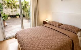 Perla Escondida ahora renovado! patios y parrilla privada, pileta compartida